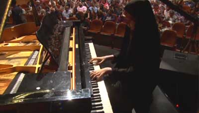 تکنوازی پیانو توسط هنرجو فاطمه باقری